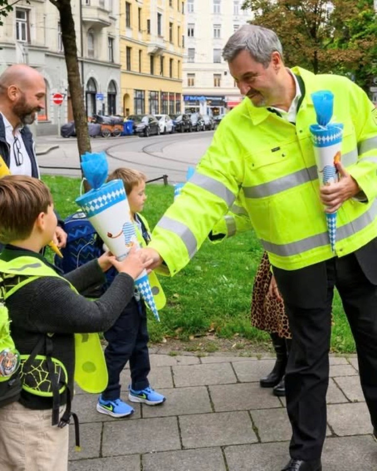 Bavyera da okullar açıldı