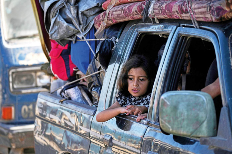 İsrail’den Gazzelilere 48 saat süre... İnternet ve telefon da gitti, ne var ne yok yerle bir ediyor