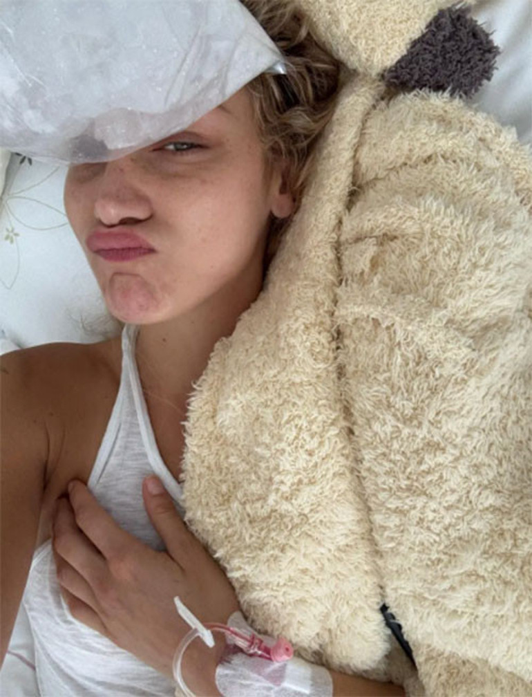 Güzelliği ve milyonları olsa neye yarar... Sağlığı çoktan gitti... Bir hastane odasında çaresiz hastalığıyla baş başa