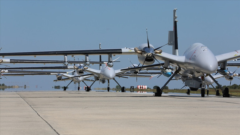 Savunma ihracatında hedef ilk 10: Türkiyenin tek rakibi kaldı Dünya basınından dikkat çeken analiz: Geride bırakabilir