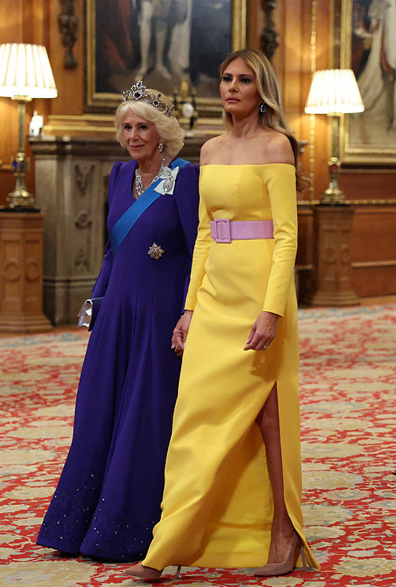 Kocasının eline makyaj mı yapılmış Ev sahibi boğazına kadar altına bulandı... Misafir omuzlarını açtı