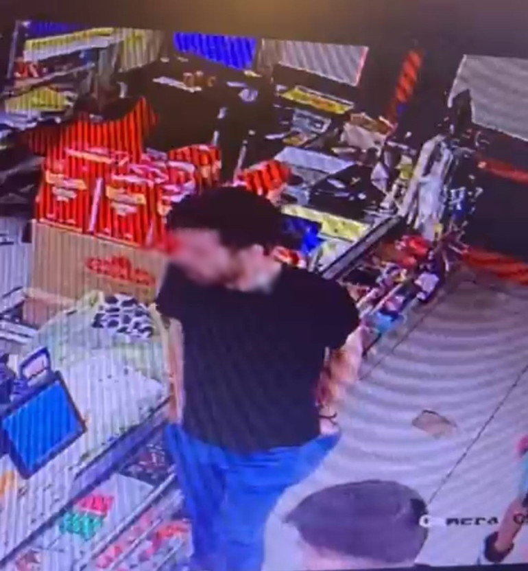 Olay anına ait başka bir güvenlik kamerası karesi