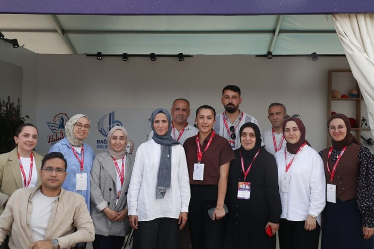 Sümeyye Erdoğan Bayraktar, TEKNOFESTteki Engelliler Sarayı standını ziyaret etti