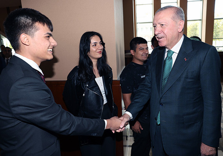 Cumhurbaşkanı Erdoğan: Kimse bize tarih dersi vermesin