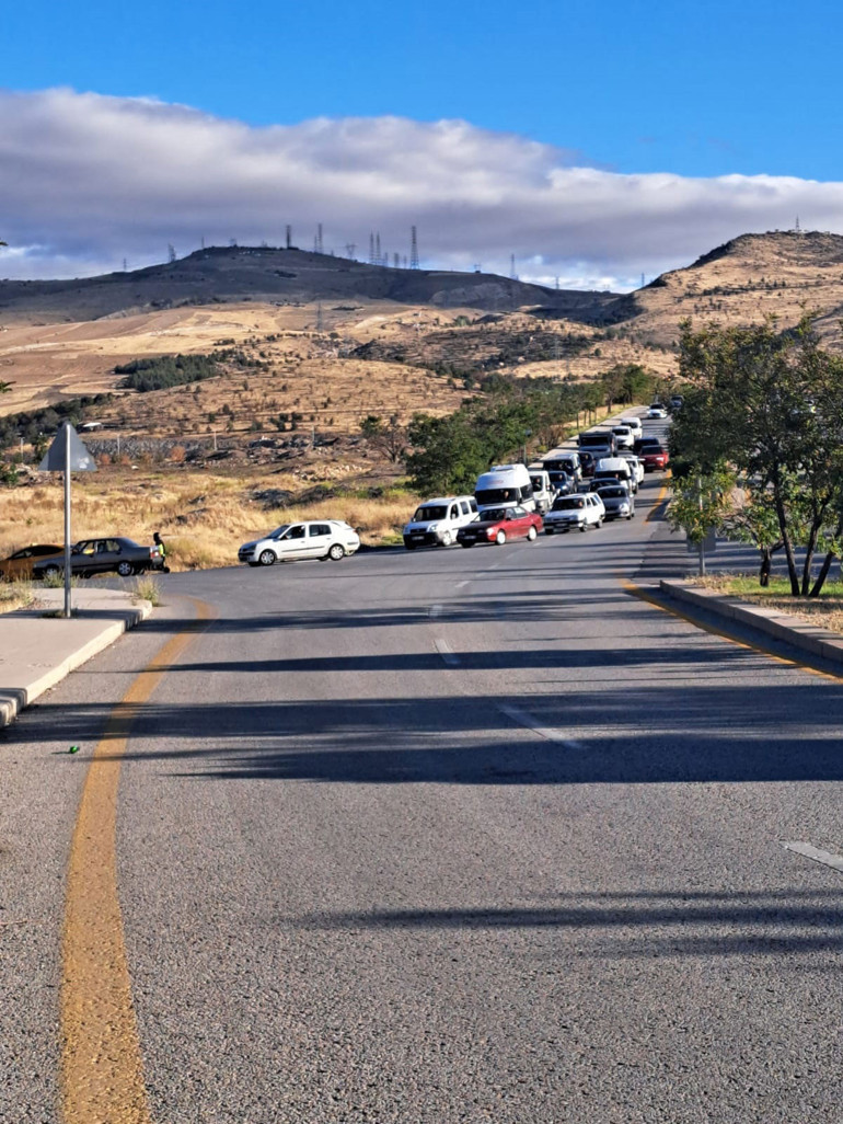 750 metre yol 15 ayda bitmedi... Mahalleli asfaltlanıp açılmasını istiyor