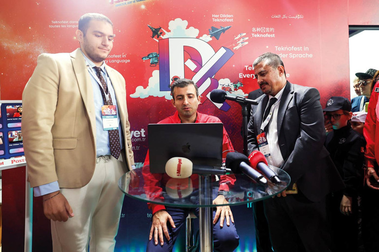 TEKNOFEST İstanbul’da gözler ve ayaklar havada