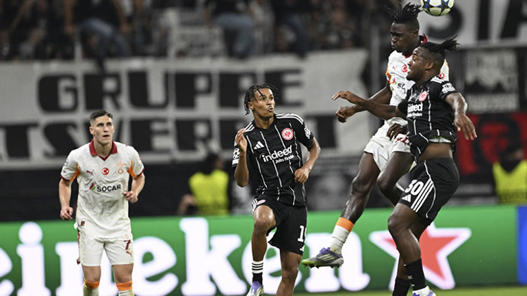 Eintracht Frankfurt-Galatasaray maçı sonrası usta yazarlar değerlendirdi: Düzeni bozdu, tek sorumlusu Okan Buruk