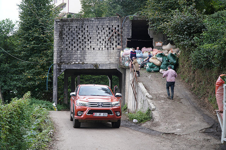 Rizede arazi bulamayınca köylüler harekete geçti Bu enteresan yapı dikkat çekiyor | Rizeli zekası diyorlar