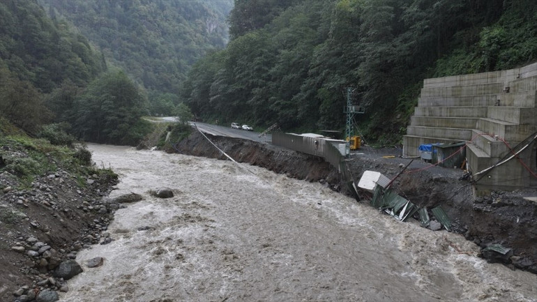 Dünkü kabustan sonra yeni uyarı... Tehlikeye dikkat: Meteoroloji turuncu kodlu alarm verdi 20 il için gökgürültülü sağanak tahmini
