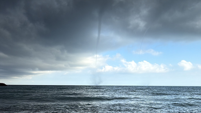 Dünkü kabustan sonra yeni uyarı... Tehlikeye dikkat: Meteoroloji turuncu kodlu alarm verdi 20 il için gökgürültülü sağanak tahmini