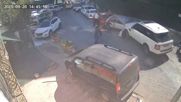 Ambulans ve sağlık ekipleri olay yerinde müdahale etti