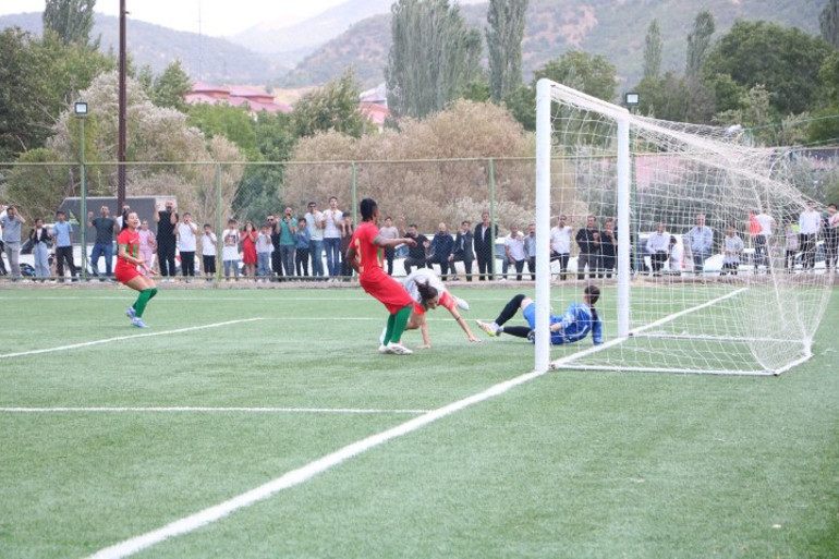 Yüksekova - Amedspor maçından bir fotoğraf
