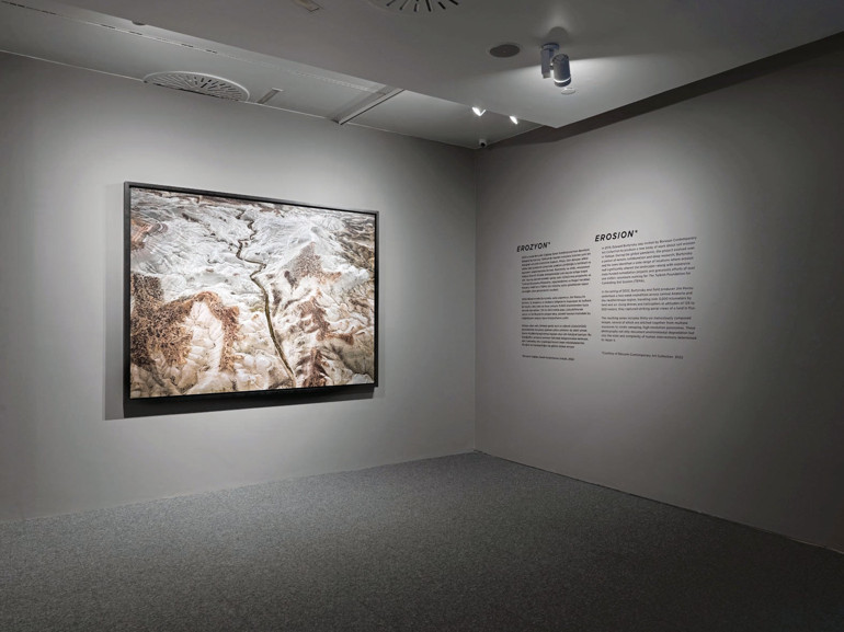 Kanadalı sanatçı Türkiye’deki erozyonun röntgenini çekti