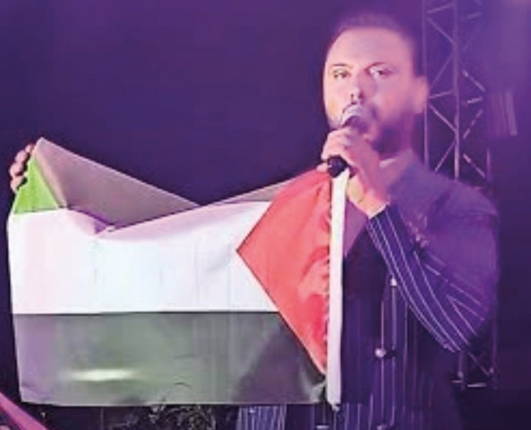 Onur Ünlü çıldırdı: Rızam yok, fotoğrafları silin