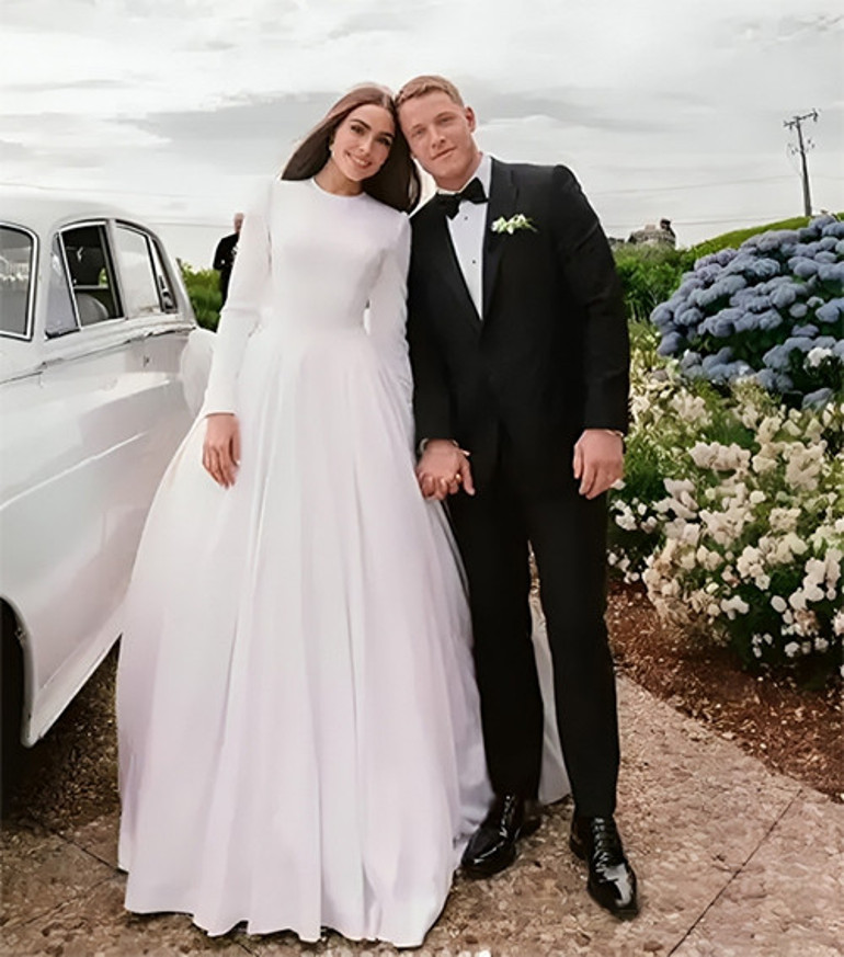 Anne olamamaktan korkup gözyaşı döküyordu… Küçük kızını babasının maçına götürdü: En tatlı taraftar