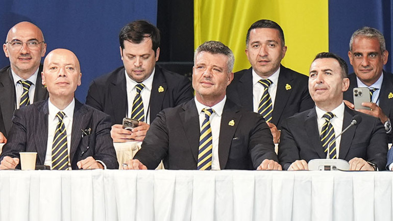 Fenerbahçe Başkanı Sadettin Sarandan teknik direktör Tedesco açıklaması