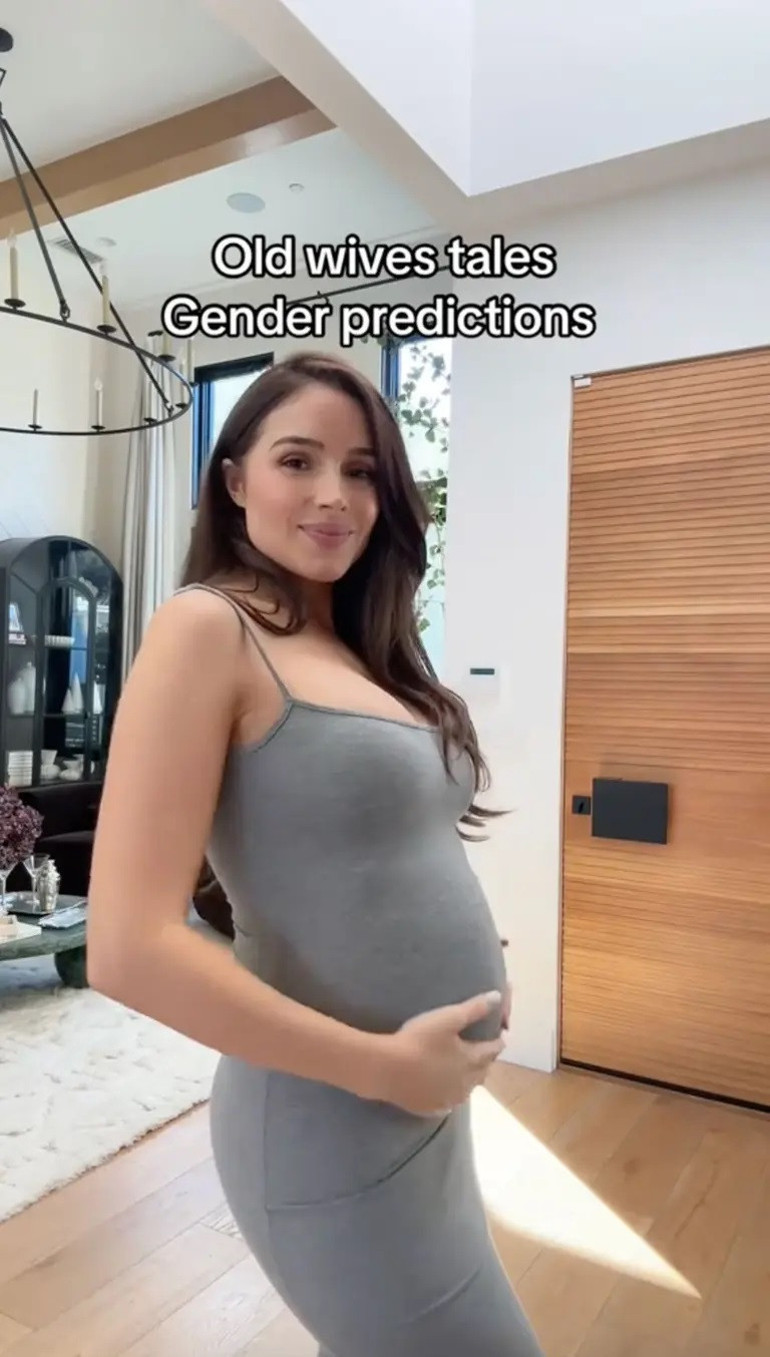 Anne olamamaktan korkup gözyaşı döküyordu… Küçük kızını babasının maçına götürdü: En tatlı taraftar