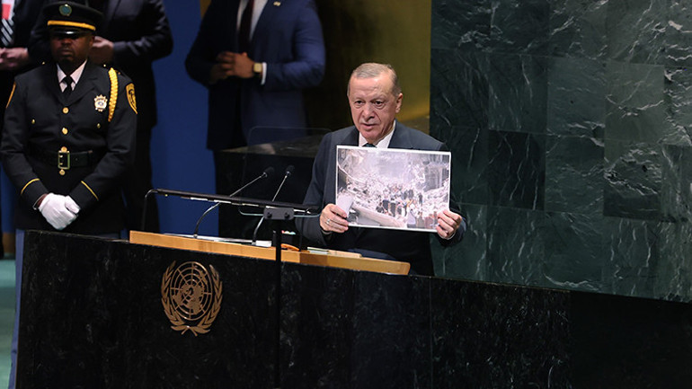 Cumhurbaşkanı Erdoğanın mesajları dünyada geniş yankı uyandırdı: Gazzeden Keşmire adalet çağrısı dış basının gündemine oturdu