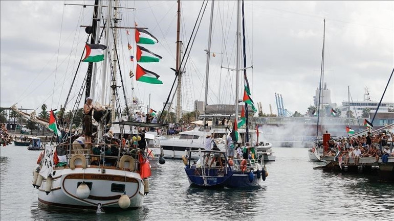 Küresel Sumud Filosuna ses bombalarıyla taciz ve saldırı Tanımlanamayan kimyasallar gemilerimize atıldı