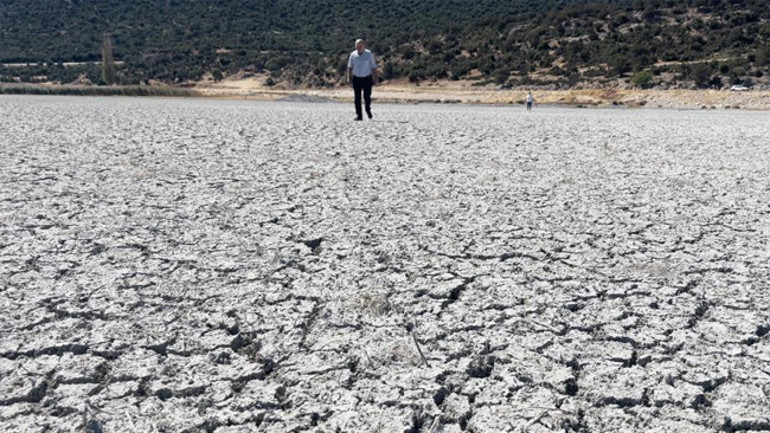 Türkiyenin 4üncü büyük gölü ikiye bölündü Bu göle artık Çığlık atan Göl denmeli