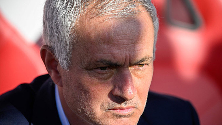 Mourinho, Benficada puan kaybetti yerden yere vuruldu ‘Takımının ıslıklanmasını duydu’