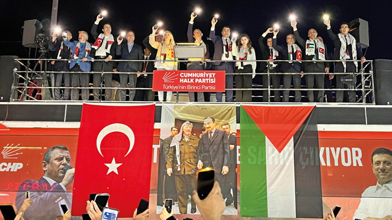 CHP İstanbul’da olağandışı bir kongre