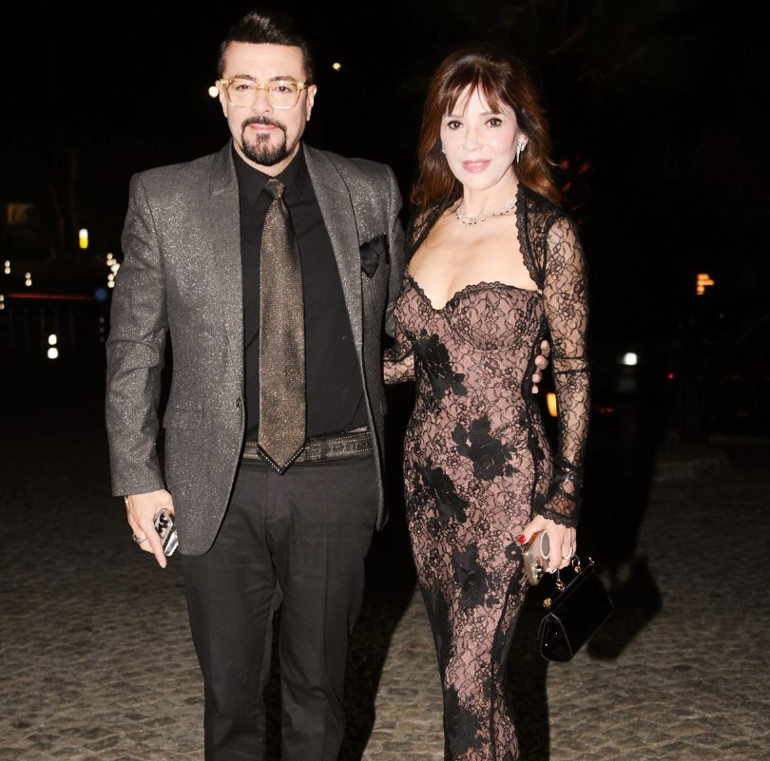 Çırağanda görkemli düğün... Ünlüler akın etti