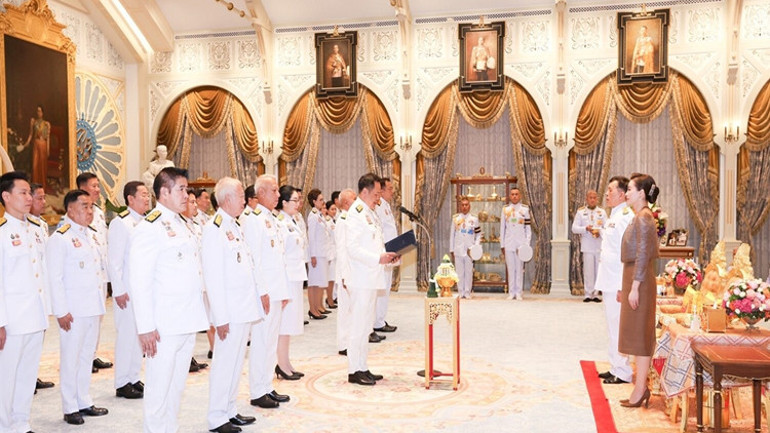 Taylandda yeni hükümet göreve başladı