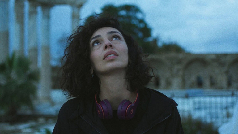 Gündüz Apollon, Gece Athena | Hafızanın bekçisi hayaletler