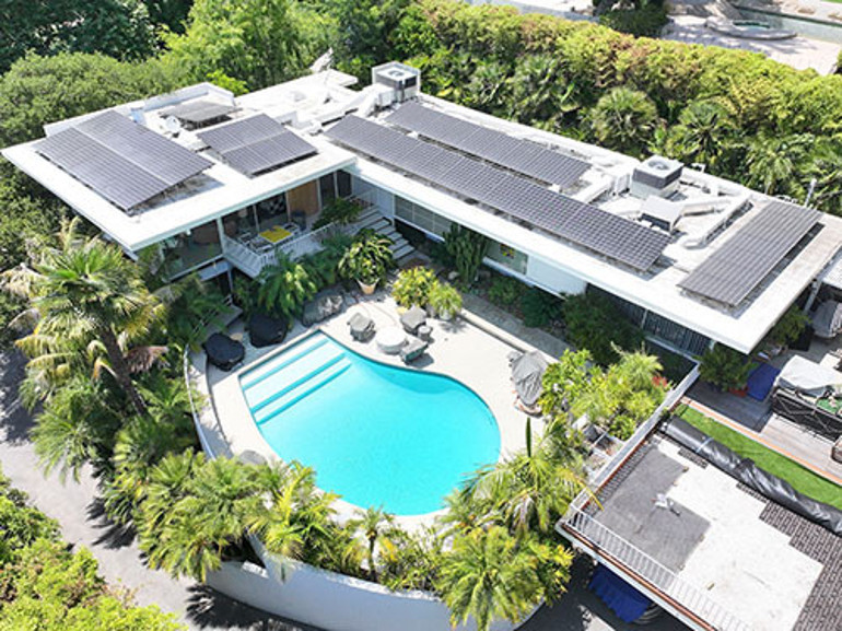 Çocuklarının hepsi birer birer onu terk etmişti... Büyük oğlunun kalbine bir bıçak saplandı