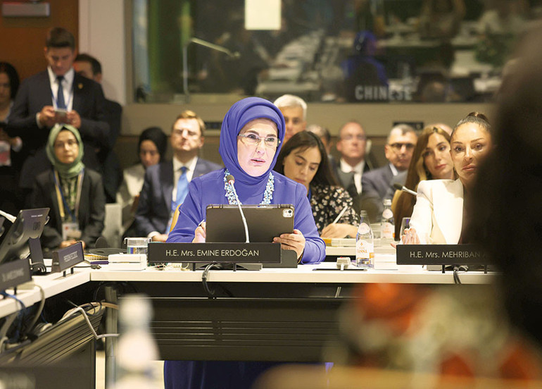 New York’ta ‘mavi’ sergi... ‘Sıfır Atık Mavi-Damla Damla’