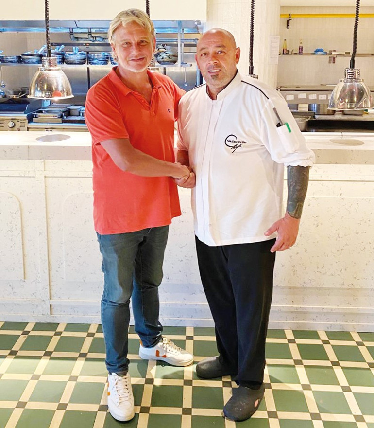 Bunga bunga partilerine 7 kez katıldım