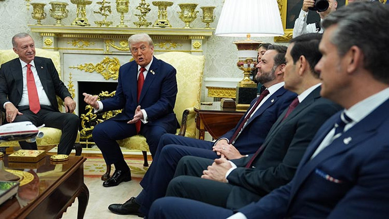 Dünya manşetten duyurdu: Cumhurbaşkanı Erdoğan ve ABD Başkanı Trump arasında tarihi görüşme... Kritik müttefik