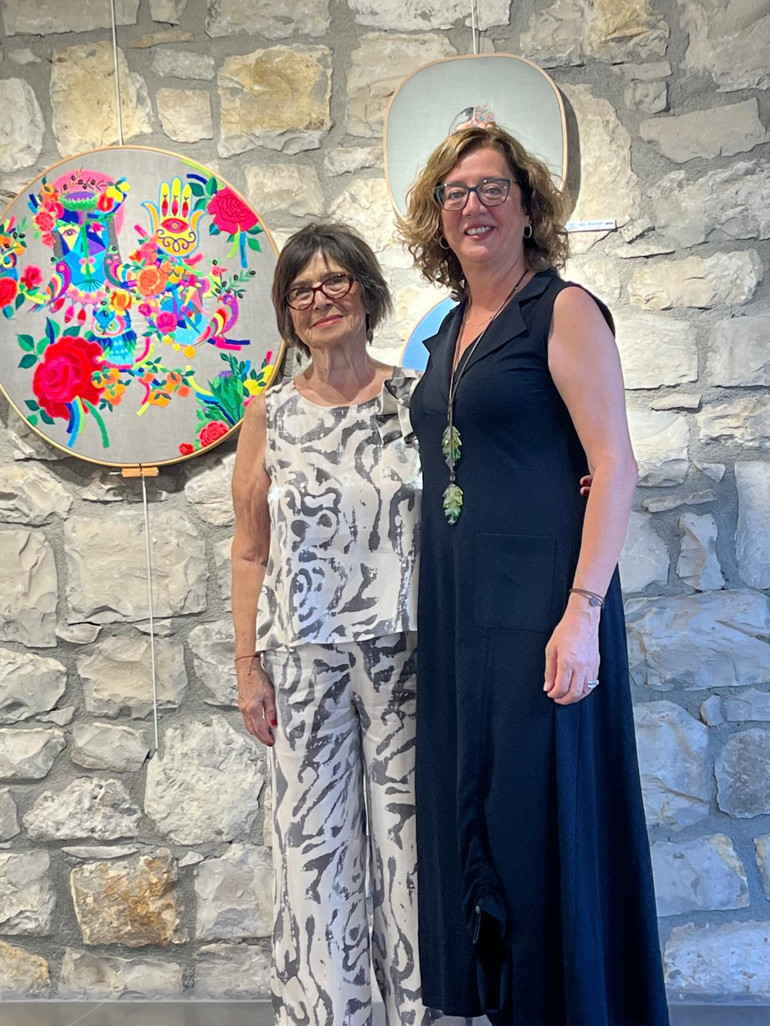 Nakış kasnağında ‘ikonik kadınlar’