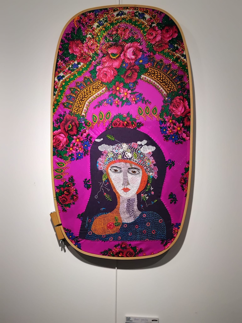 Nakış kasnağında ‘ikonik kadınlar’