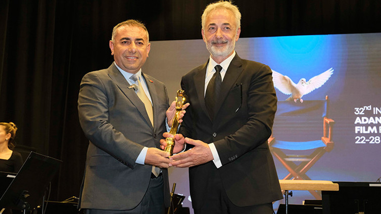 Altın Koza Onur Ödülleri Aslantuğ ve Orhonsay’ın