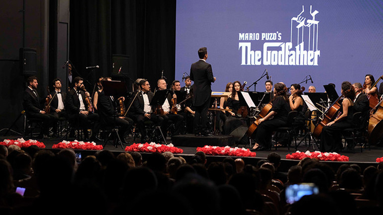 Altın Koza Onur Ödülleri Aslantuğ ve Orhonsay’ın