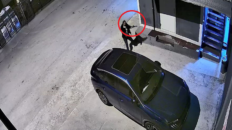 Tüfekli saldırı anından görüntü