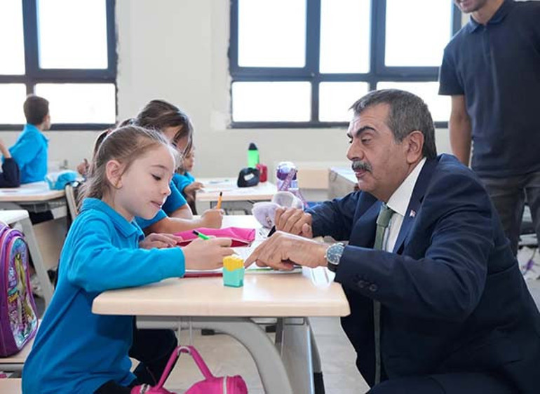 Yeni derslikler ve okul içinden görüntü