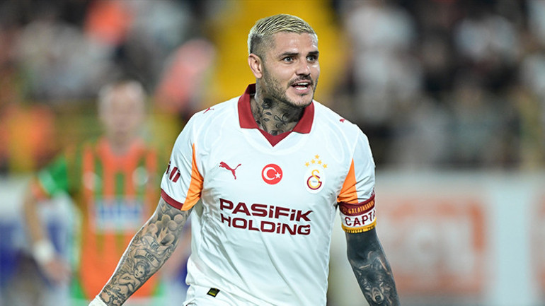 Galatasaray futbolcuları maç esnasında