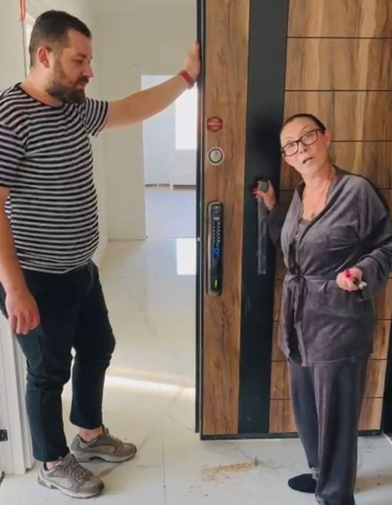 Arabeskin kraliçesi Güllüye veda