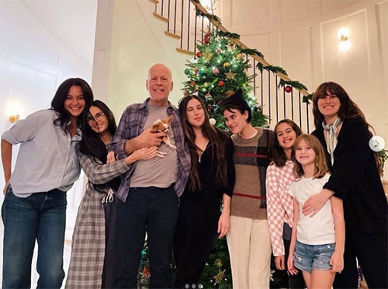 Önce kendini bilmez hale geldi... Şimdi o geniş ailesini de kaybediyor... Aralarına milyonlar girdi