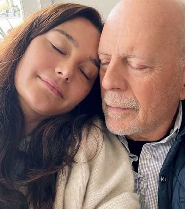 Önce kendini bilmez hale geldi... Şimdi o geniş ailesini de kaybediyor... Aralarına milyonlar girdi