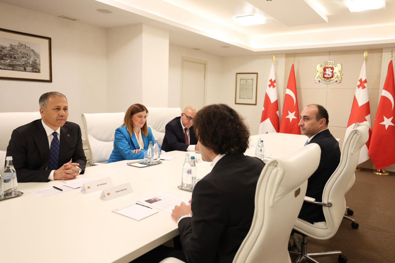 İçişleri Bakanı Ali Yerlikaya ve Gürcistan Başbakanı Irakli Kobakhidze görüşmesi