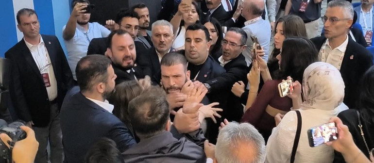 CHP Başiskele ilçe kongresinde kavga
