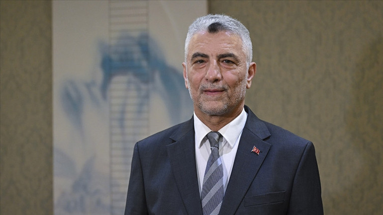 Bakan Bolat konuşma yaparken