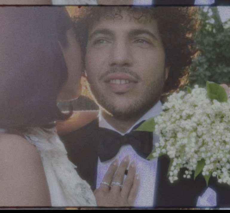 Tüm acılar ve üzüntüler geride kaldı… En sonunda muradına erdi: Ünlü şarkıcı rüya gibi bir düğünle evlendi