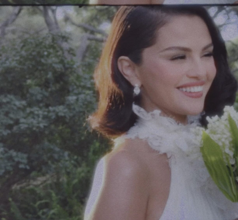 Tüm acılar ve üzüntüler geride kaldı… En sonunda muradına erdi: Ünlü şarkıcı rüya gibi bir düğünle evlendi