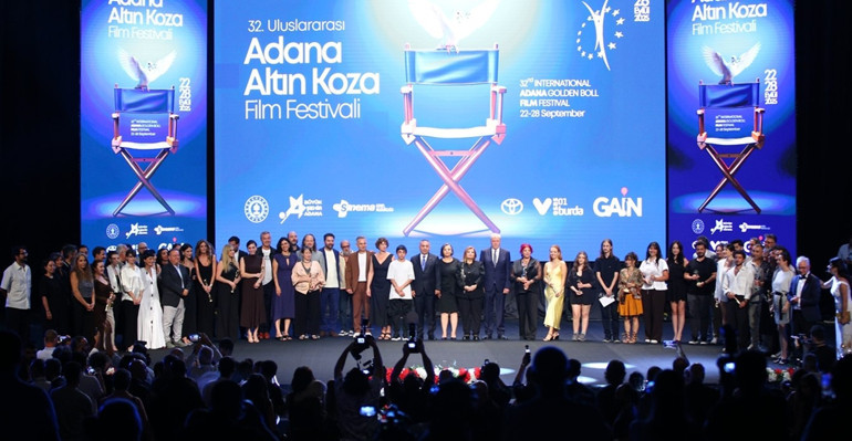 ‘O Da Bir Şey Mi’ filmine 8 ödül