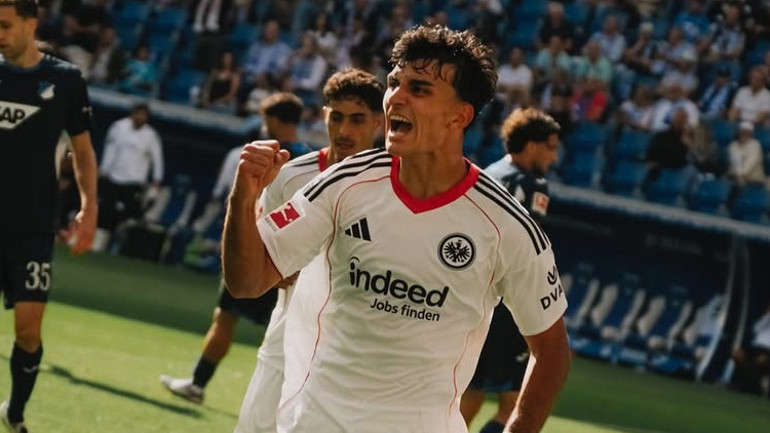 Can Uzun maçta gol sevinci yaşarken